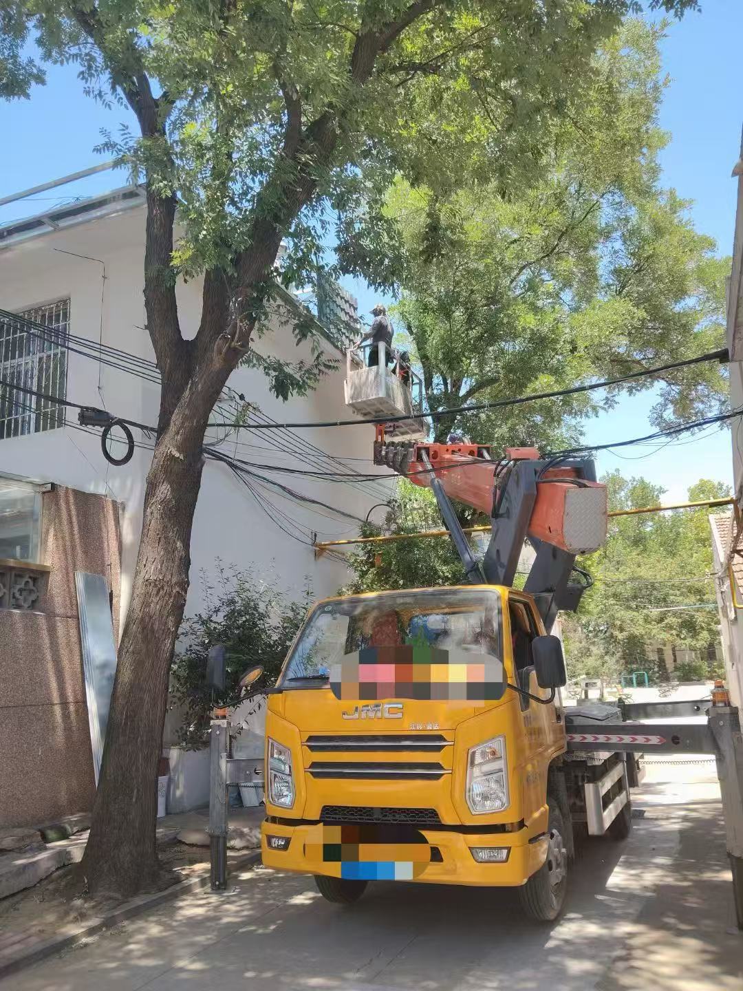廊坊市高空作业车能吊装重物吗？最大承载多少公斤？