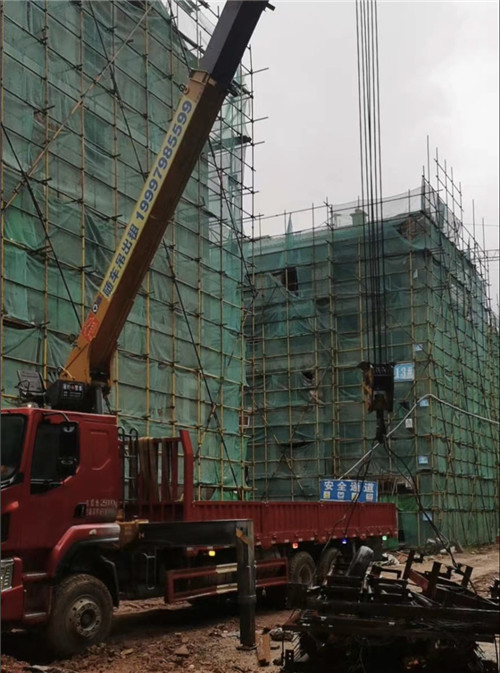 廊坊市“慢工细活”—— 吊车的 “微动控制” 技术